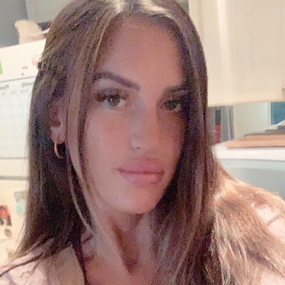 Meet your Posher, Brittany - Picture 1 of 1